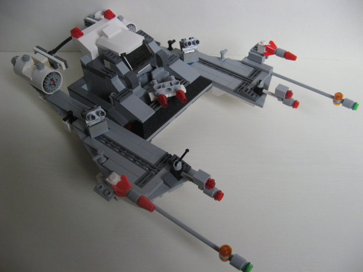 LEGO MOC - In a galaxy far, far away... - 'Pursuer' space ship