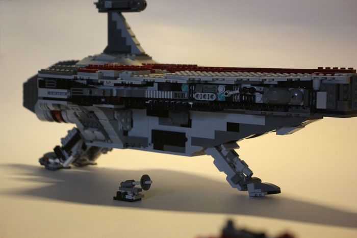 LEGO MOC - In a galaxy far, far away... - Destroyer Stellaire de classe Acclamator I