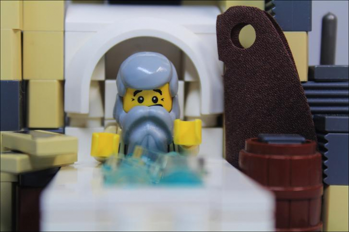 LEGO MOC - Because we can! - 'Eureka!': Как бы выглядел Архемед в самой ванне, наполненной водой!