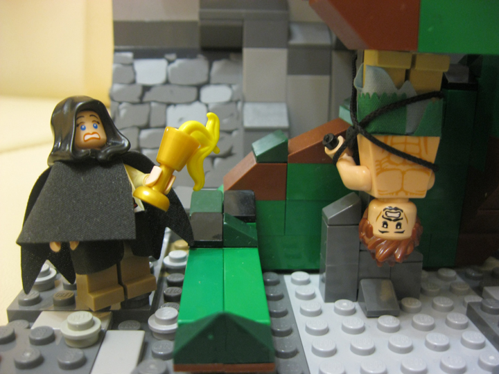 LEGO MOC - Heroes and villians - Mighty Thor vs The Cave Reptile