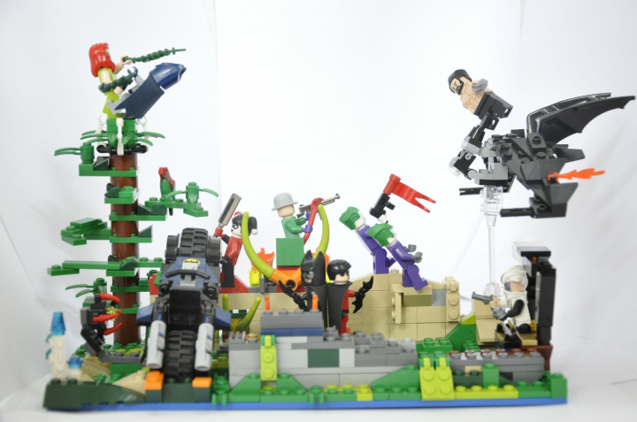 LEGO MOC - Heroes and villians - Batman, Robin and Wolverine versus evil!