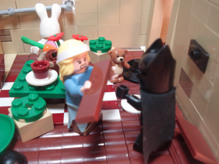 LEGO MOC - Heroes and villians - Joker's Asylium: Hatter - A Mad Tea-Party