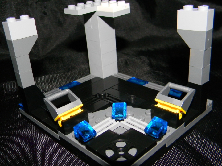 LEGO MOC - Heroes and villians - Sinestro vs Kyle Rayner: Здесь хорошо видно телепорт на Землю (ведь база находится на луне).