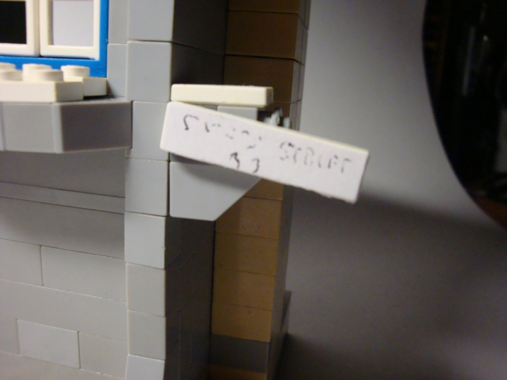 LEGO MOC - New Year's Brick 2014 - Рождественская история: Давно стёршийся адрес дома Скруджа