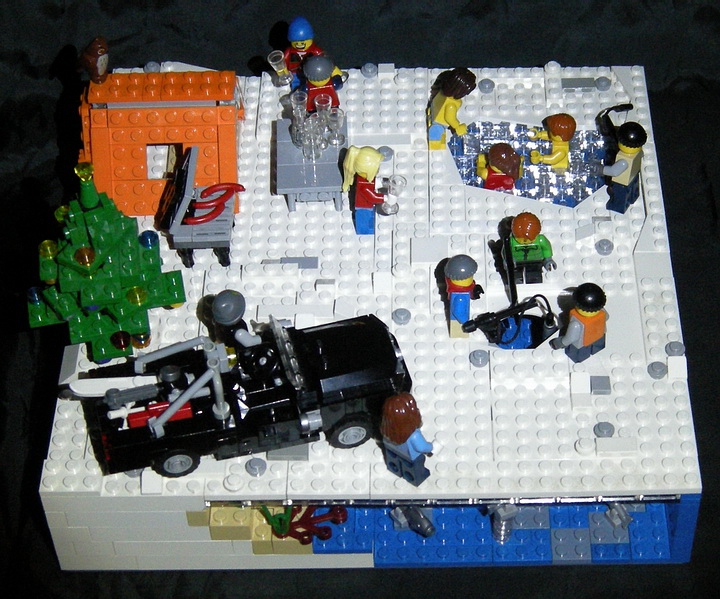 LEGO MOC - New Year's Brick 2014 - Новый год у лунки.: В преддверии наступления Нового года, несколько молодых людей взяли свои бокалы, приглашая и других к столу.<br />
<br />
<br />
<br />
А теперь оставим молодых людей праздновать Новый год…<br />