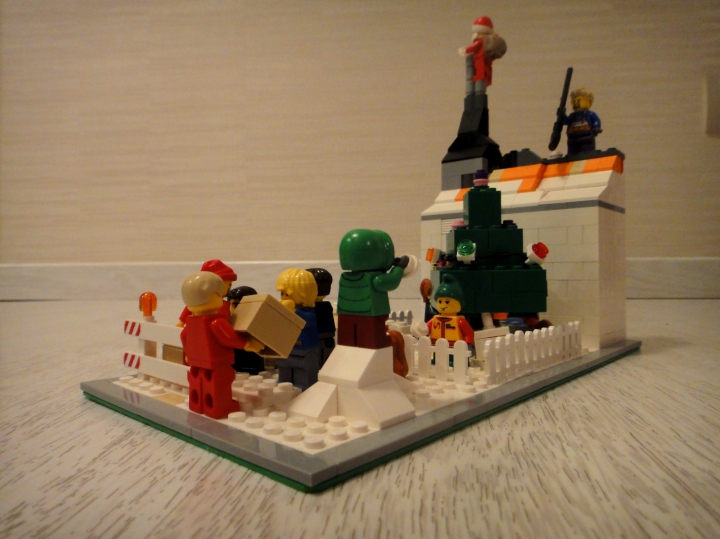 LEGO MOC - New Year's Brick 2014 - Рождественский Домик