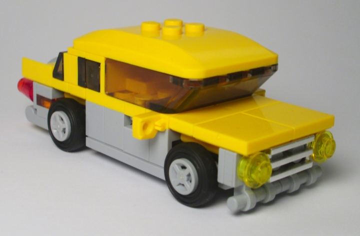 LEGO MOC - New Year's Brick 2014 - Развоз подарков: движение на бензоколонке: Американская классика. Лобовое стекло - не моя выдумка, а характерный элемент американских авто ушедшей эпохи.