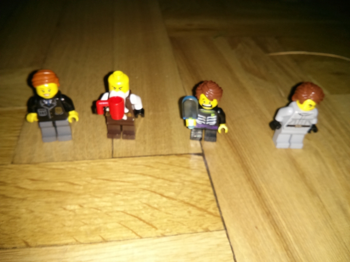 LEGO MOC - New Year's Brick 2014 - С Новым Годом!: Вот и вся семья.
