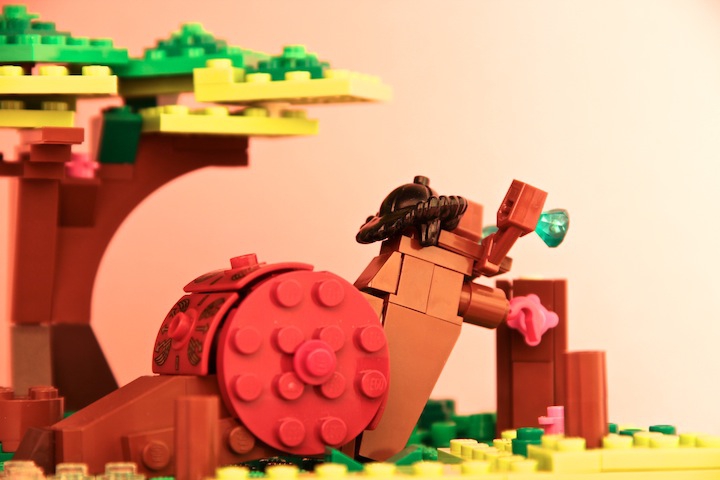 LEGO MOC - 16x16: Animals - Snail in the forest
