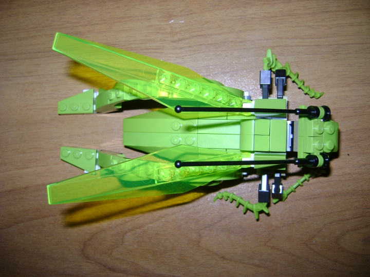 LEGO MOC - 16x16: Animals - Grasshopper: Вид сверху