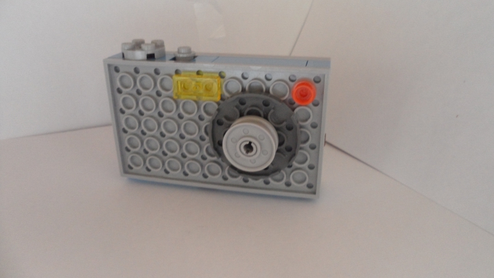 LEGO MOC - 16x16: Technics - Достижение 21 века: сенсорный фотоаппарат: Сзади.