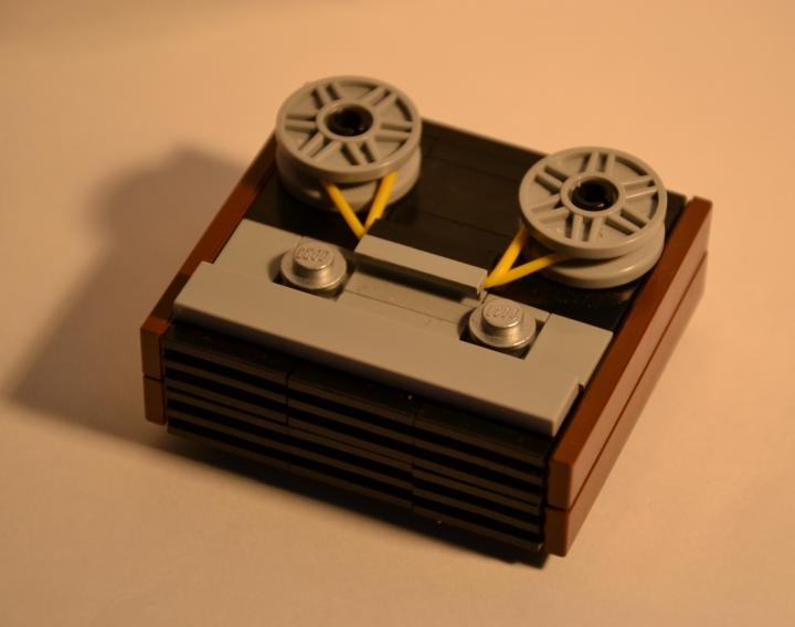LEGO MOC - 16x16: Technics - Магнитофон Маяк 203