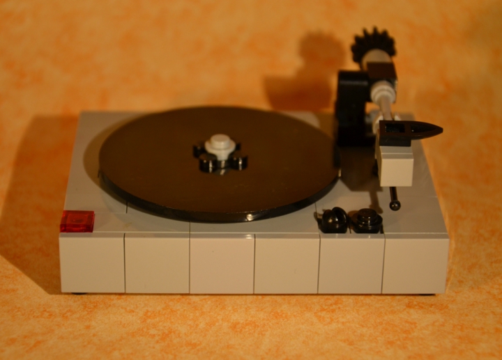LEGO MOC - 16x16: Technics - Проигрыватель пластинок