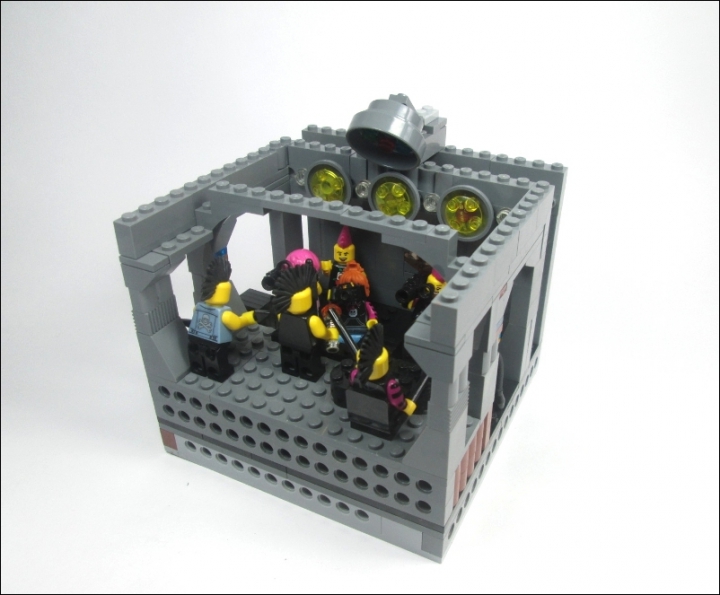 LEGO MOC - 16x16: Demotivator - Современный концерт