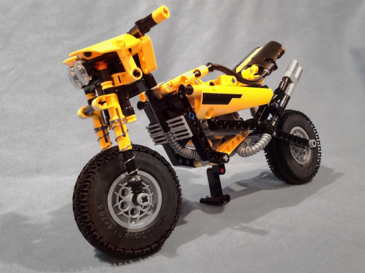 LEGO MOC - Mini-contest 'Lego Technic Motorcycles' - Exceeder
