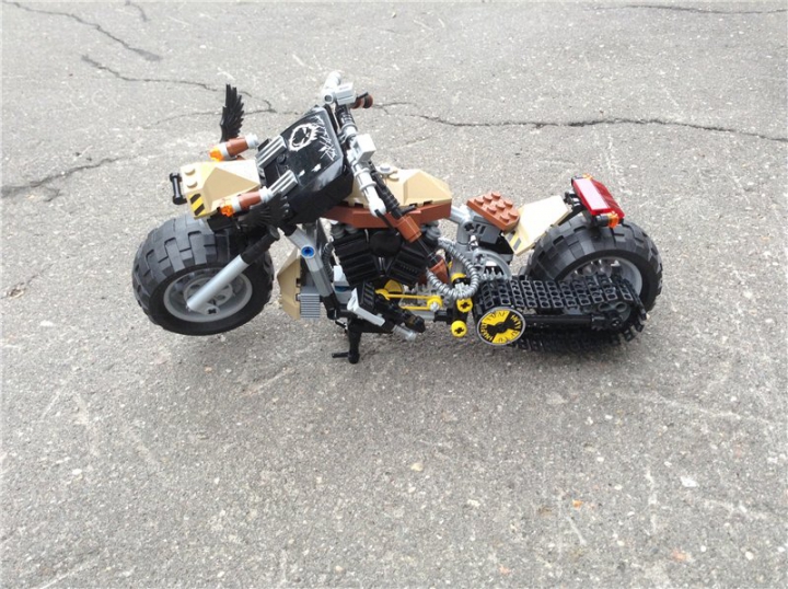 LEGO MOC - Mini-contest 'Lego Technic Motorcycles' - Rat Bike 'Raven'