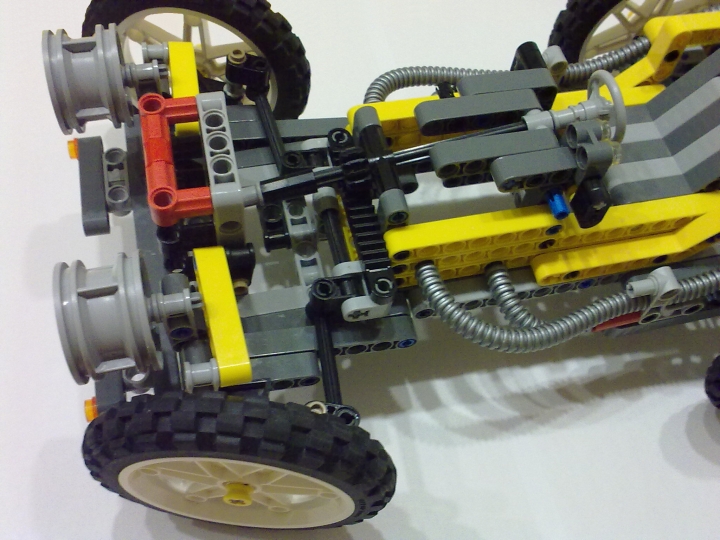 LEGO MOC - Technic-contest 'Car' - Retro Racer: Оригинальная рулевая рейка с направляющей осью и рулевыми тягами.