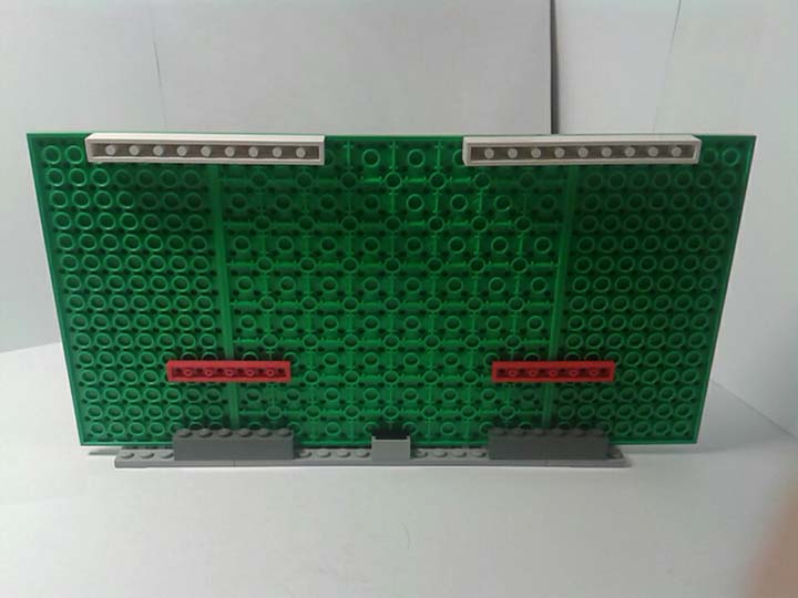 LEGO MOC - Конкурс «Советское кино» - Вечер  в дворницкой из фильма 'Двенадцать стульев': Идея такого прикрепления стенки к полу поразила бы даже слесаря Полесова