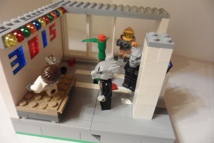 LEGO MOC - New Year's Brick 3015 - Прерванный праздник: Сотрудник вскочил на кровать, в двери вбегает подмога.