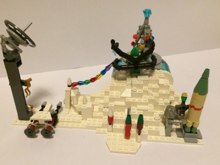 LEGO MOC - New Year's Brick 3015 - Отдел получения писем с других планет: Сзади роботы готовят фейерверки для новогодней ночи
