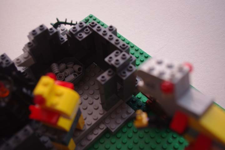 LEGO MOC - Jurassic World - Один день из жизни аллозавра: - У тебя их так много! Я буду сыт!<br />
-Нет, проваливай! Ты не получишь ничего! Я пораню тебя своими шипами!