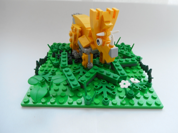 LEGO MOC - Jurassic World - И трицератопсы бывают маленькие...