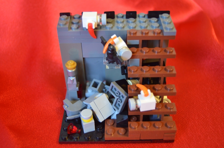 LEGO MOC - Battle of the Masters 'In cube' - Атака на Темный Замок: Чутье не подвело.  Стражи здесь прятали древнюю реликвию – Рубин Ярости.