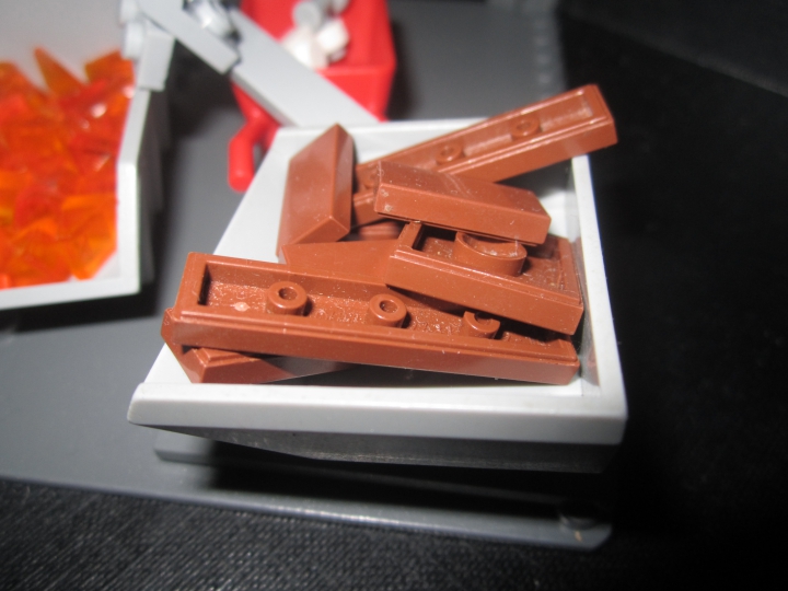 LEGO MOC - Инопланетная жизнь - Железка-био: Контейнер с ржавчиной.