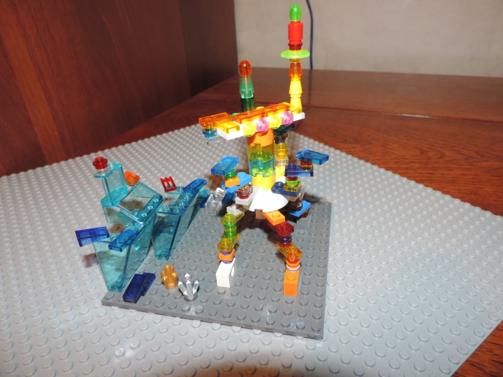 LEGO MOC - Инопланетная жизнь - Кристаллоид: золотые и ртутные кристаллы, растущие на почве, являются примитивным средством обмена. 