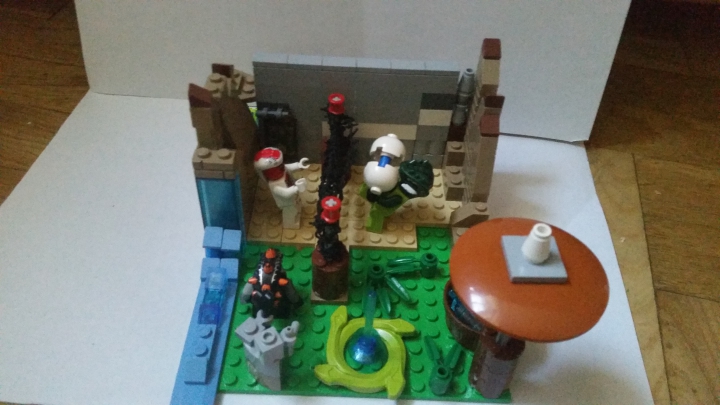 LEGO MOC - Инопланетная жизнь - Планета 'Земля змей' : 4. Моя работа спереди. 