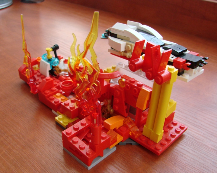 LEGO MOC - Инопланетная жизнь - Огнедышащая планета: Так – сзади.