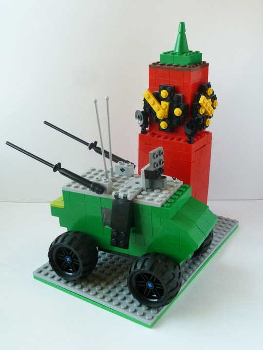 LEGO MOC - Joy and Sadness of Great Victory - БТР на параде Победы: БТР проезжает по площади