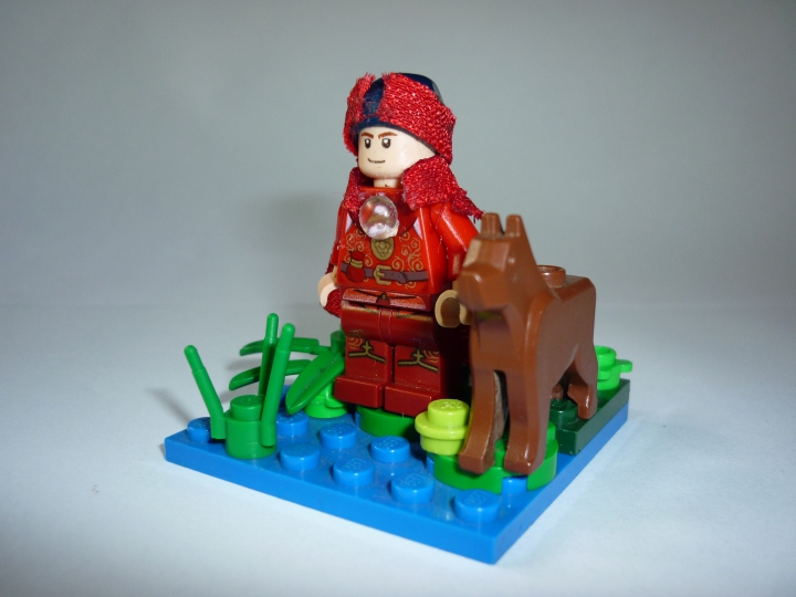 LEGO MOC - Russian Tales' Wonders - Однажды в тридевятом царстве Ивану Царевичу повезло...: Для создания кафтана и шапки я использовал кастомизацию. Кафтан и  Шапка выполнены из красной хлопчато бумажной ткани.Шапка фирмы Nike,кафтан -Adidas.Короче прикид у Царевича как полагается.