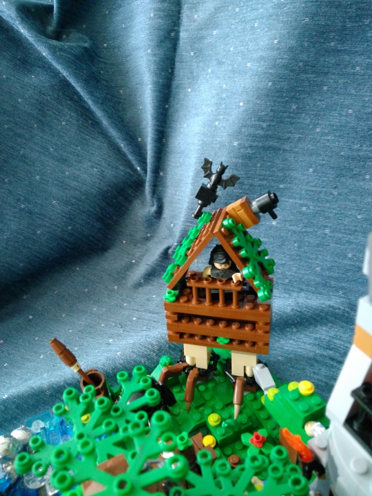 LEGO MOC - Russian Tales' Wonders - 'Lukomorye': ...Избушка там на курьих<br />
                  ножках<br />
Стоит без окон,<br />
             без дверей...