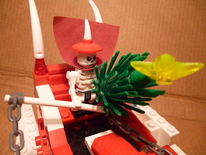 LEGO MOC - New Year's Brick 2017 - Скелетонский Дед Мороз: Скелет-Дед Мороз в санях