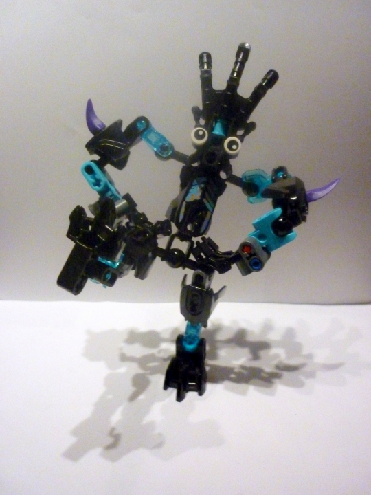 LEGO MOC - New Year's Brick 2017 - Революция праздника: Было холодно и грустно.Скука...Чтобы согреться Книппер начал танцевать 'Калинку'<br />
Калинка-Малинка...