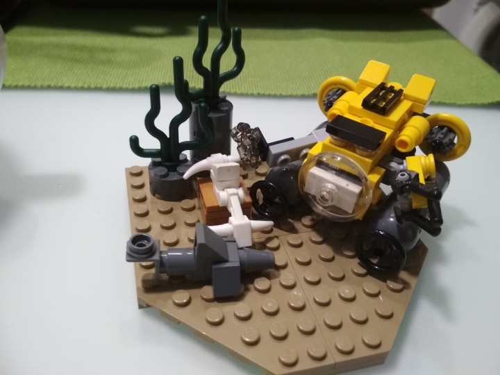 LEGO MOC - Contests of miniatures. DEEP SEA SUBMARINE - Deep Sea Submarine