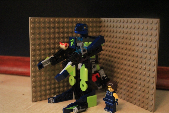 LEGO MOC - 16x16: Mech - Динобот R: Мой Динобот R.