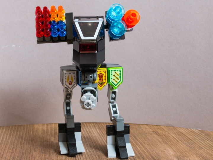 LEGO MOC - 16x16: Mech - УШБМ 'Щит': Так что позвольте представить вам, Универсальная Шагающая Боевая Машина (Сокращенно УШБМ)  - 'Щит'. 