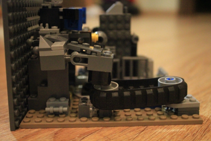 LEGO MOC - 16x16: Batman-80 - Мини Бэтпещера: Вид с другого боку