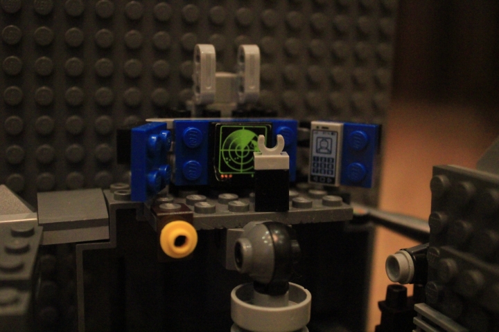 LEGO MOC - 16x16: Batman-80 - Мини Бэтпещера: Главный комьпютер