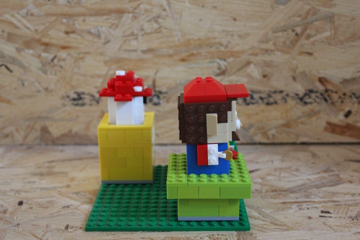LEGO MOC - 16x16: Chibi - Марио: Вид сбоку