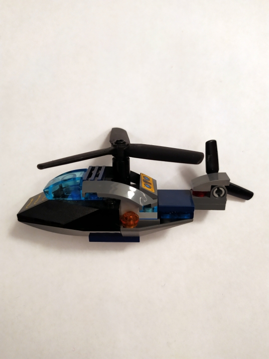 LEGO MOC - 16x16: Micro - Вертолет Бэтмена (миниатюра) : Вид со стороны
