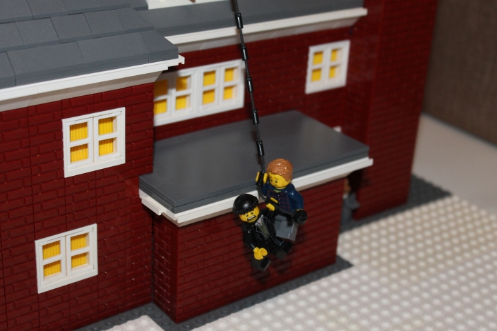LEGO MOC - New Year's Brick 2020 - Один дома