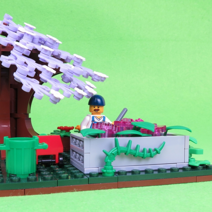 LEGO MOC - LEGO-конкурс 16x16: 'Все работы хороши' - Кем быть? Садовником!: Нужно знать, как ухаживать за каждым видом растений.