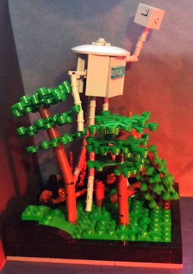 LEGO MOC - LEGO-конкурс 16x16: 'Иллюстрация' - Гроза: Треножник, шагающий по сосновой поросли.