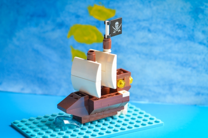 LEGO MOC - LEGO-contest 24x24: 'Pirates' - Пиратский корабль 'РАЗЯЩИЙ'