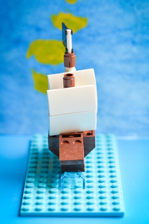 LEGO MOC - LEGO-contest 24x24: 'Pirates' - Пиратский корабль 'РАЗЯЩИЙ'