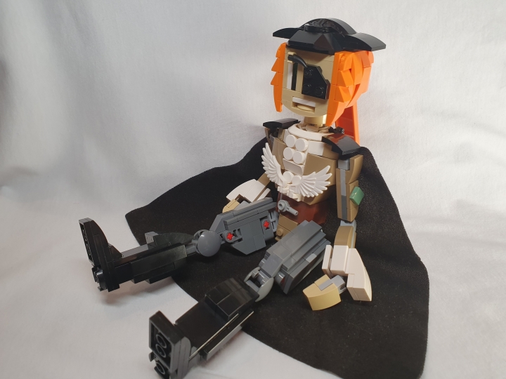 LEGO MOC - LEGO-contest 24x24: 'Pirates' - Капитан Рыжая Коса: Устала. Сидит.