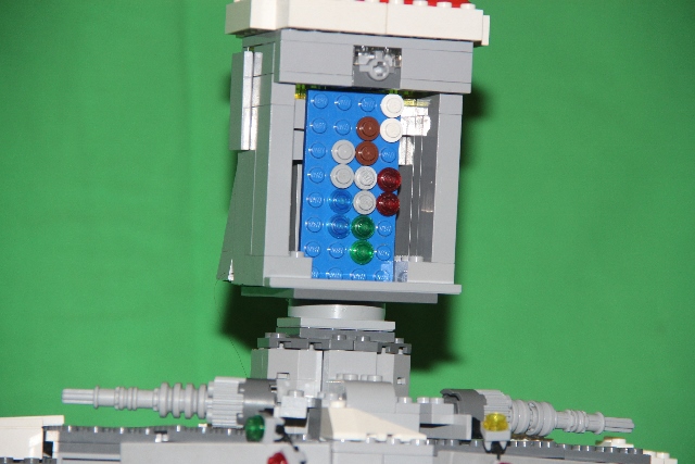 LEGO MOC - New Year's Brick 2016 - Дед Мороз Нуи: Голова робота 'в разрезе'.<br />
Внутри виден Метру Нуи.